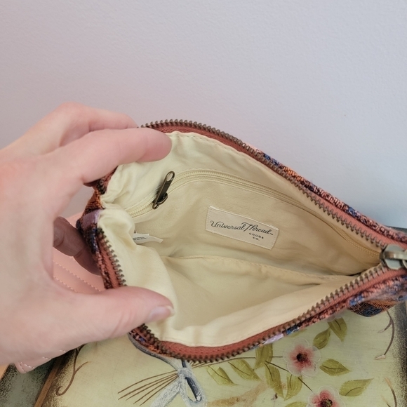 Universal Thread Cosmetic Bag and Pink Quilted Wallet Lot - Picture 7 of 10